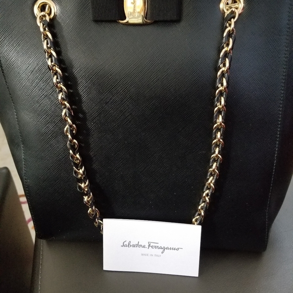 Salvatore Ferragamo Black Bow Tote Bag - Picture 4 of 8